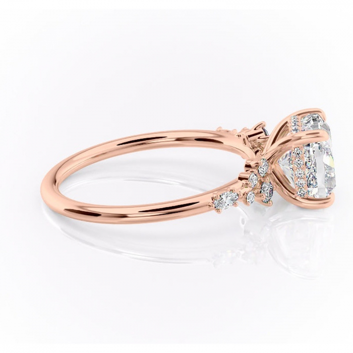 Inel de logodnă Elaris din aur Rose 14kt cu moissanite tăietură pernă – Pietre laterale rafinată pentru profil înalt | Personalizează și configurează gratuit online [2]