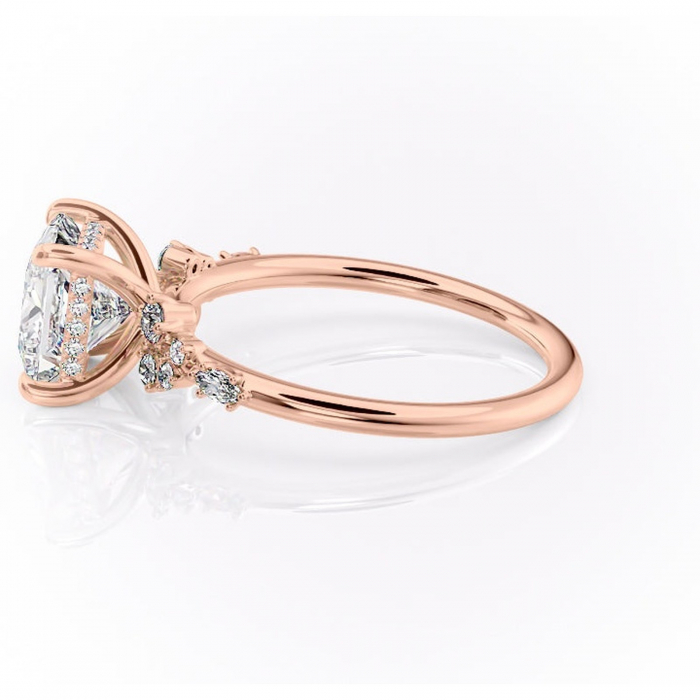Inel de logodnă Elaris din aur Rose 14kt cu moissanite tăietură princess – Pietre laterale rafinată pentru profil înalt | Personalizează și configurează gratuit online [6]