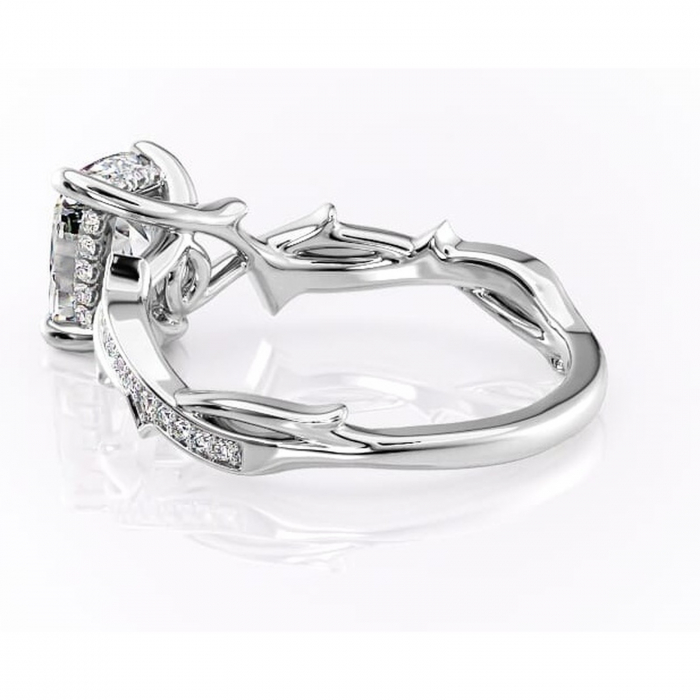 Inel de logodnă Eleanor din aur Alb 14kt cu moissanite tăietură pernă – Montură pavé rafinată pentru profil mediu | Personalizează și configurează gratuit online [5]