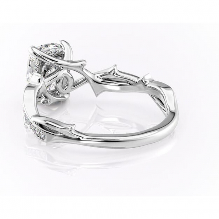 Inel de logodnă Eleanor din aur Alb 14kt cu moissanite tăietură pernă – Montură pavé rafinată pentru profil mediu | Personalizează și configurează gratuit online [4]