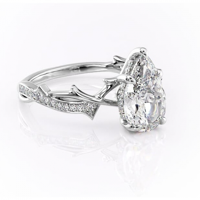 Inel de logodnă Eleanor din aur Alb 18kt cu moissanite tăietură pară – Montură pavé rafinată pentru profil mediu | Personalizează și configurează gratuit online [1]
