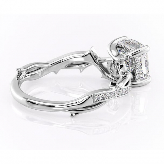 Inel de logodnă Eleanor din aur Alb 14kt cu moissanite tăietură pernă – Montură pavé rafinată pentru profil mediu | Personalizează și configurează gratuit online [3]