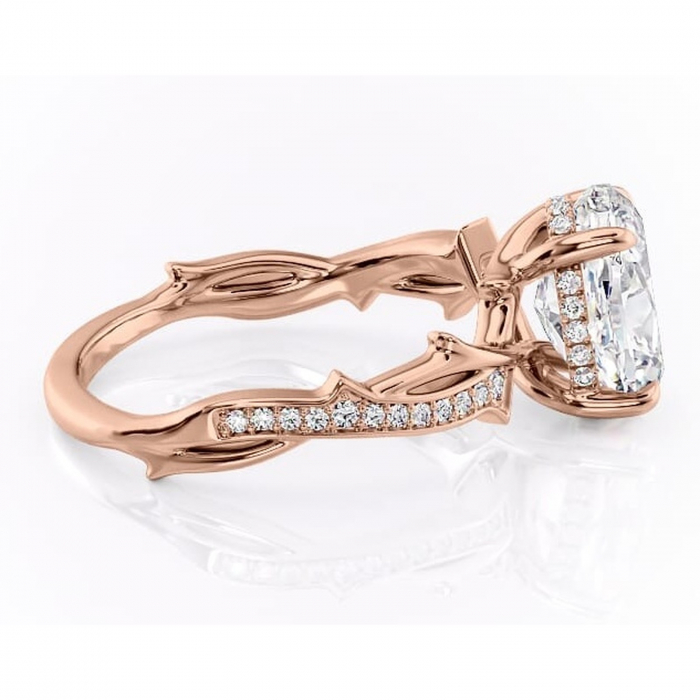 Inel de logodnă Eleanor din aur Rose 14kt cu moissanite tăietură ovală – Montură pavé rafinată pentru profil mediu | Personalizează și configurează gratuit online [2]