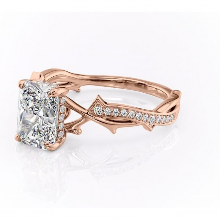 Inel de logodnă Eleanor din aur Rose 14kt cu moissanite tăietură radiantă – Montură pavé rafinată pentru profil mediu | Personalizează și configurează gratuit online [7]