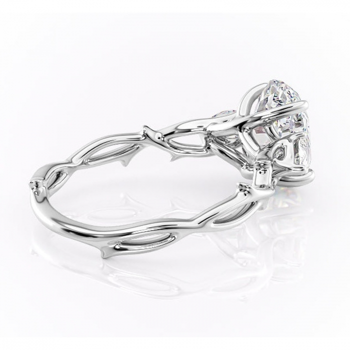 Inel de logodnă Elira din aur Alb 14kt cu moissanite tăietură ovală – Montură cu trei pietre rafinată pentru profil mediu | Personalizează și configurează gratuit online [3]