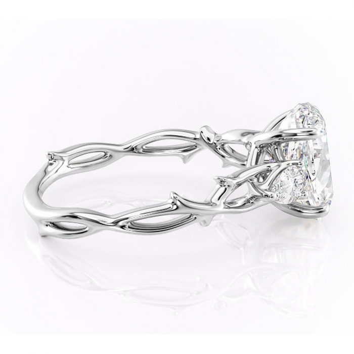 Inel de logodnă Elira din aur Alb 14kt cu moissanite tăietură ovală – Montură cu trei pietre rafinată pentru profil mediu | Personalizează și configurează gratuit online [2]