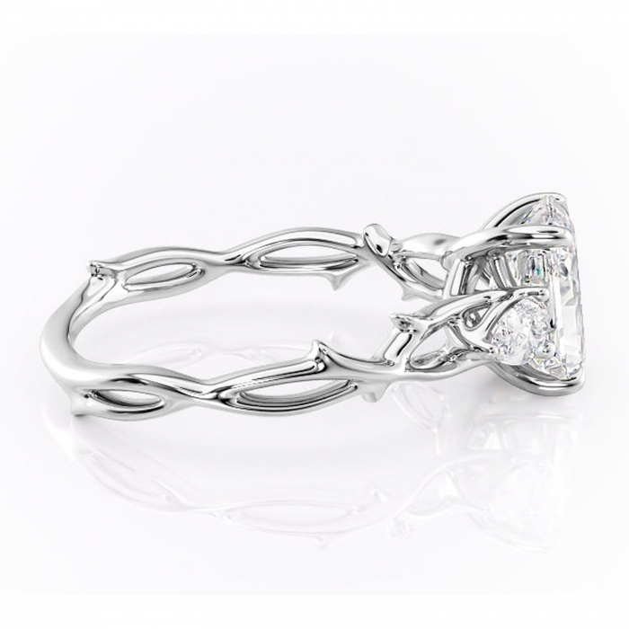 Inel de logodnă Elira din aur Alb 14kt cu moissanite tăietură radiantă – Montură cu trei pietre rafinată pentru profil mediu | Personalizează și configurează gratuit online [2]