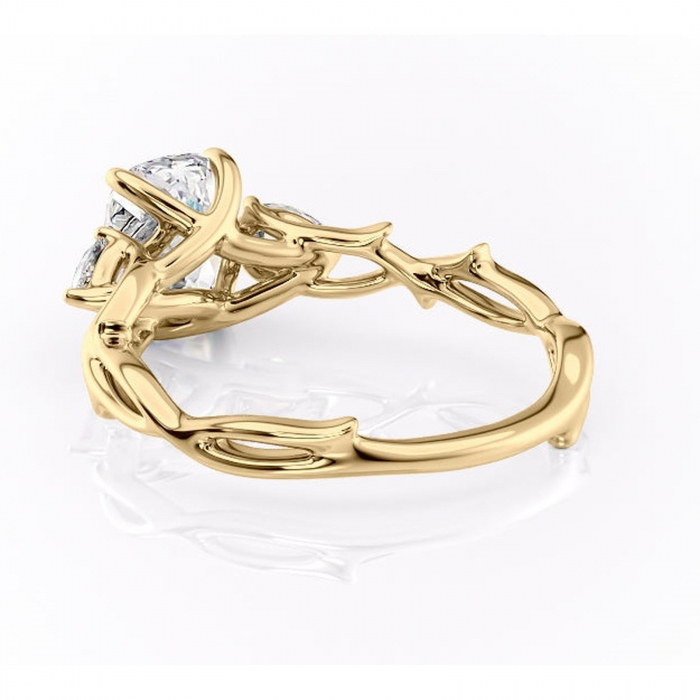 Inel de logodnă Elira din aur Galben 14kt cu moissanite tăietură asscher – Montură cu trei pietre rafinată pentru profil mediu | Personalizează și configurează gratuit online [4]