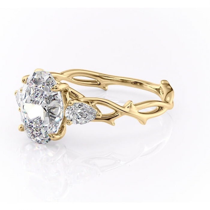 Inel de logodnă Elira din aur Galben 14kt cu moissanite tăietură ovală – Montură cu trei pietre rafinată pentru profil mediu | Personalizează și configurează gratuit online [7]