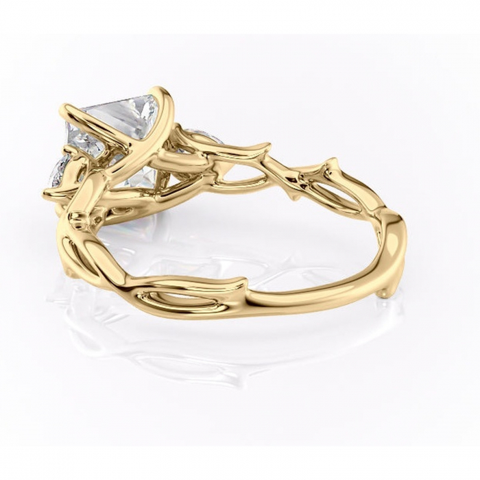 Inel de logodnă Elira din aur Galben 14kt cu moissanite tăietură princess – Montură cu trei pietre rafinată pentru profil mediu | Personalizează și configurează gratuit online [4]