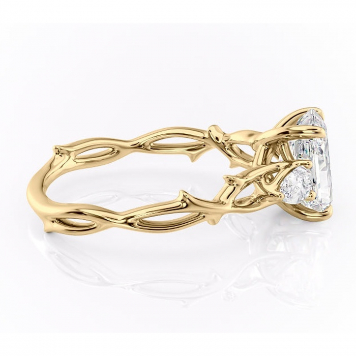 Inel de logodnă Elira din aur Galben 18kt cu moissanite tăietură radiantă – Montură cu trei pietre rafinată pentru profil mediu | Personalizează și configurează gratuit online [2]