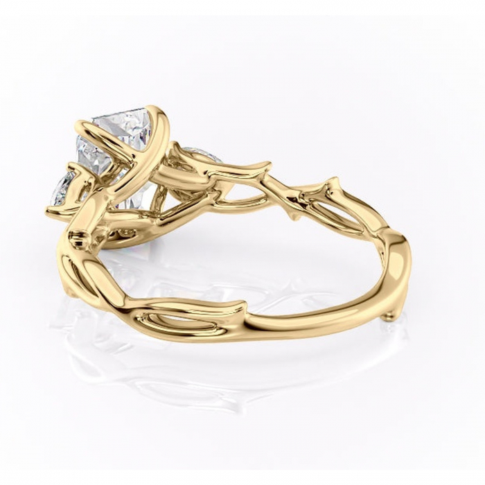 Inel de logodnă Elira din aur Galben 18kt cu moissanite tăietură radiantă – Montură cu trei pietre rafinată pentru profil mediu | Personalizează și configurează gratuit online [4]