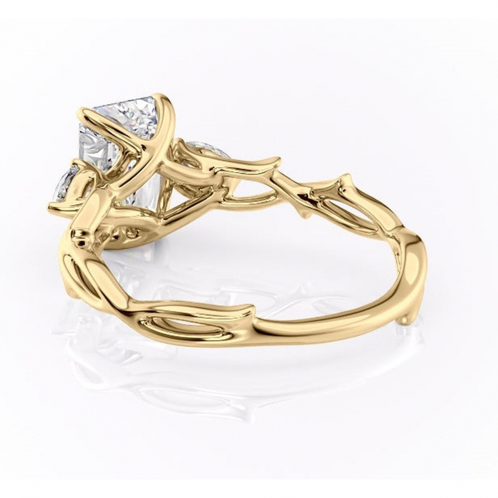 Inel de logodnă Elira din aur Galben 18kt cu moissanite tăietură smarald – Montură cu trei pietre rafinată pentru profil mediu | Personalizează și configurează gratuit online [4]