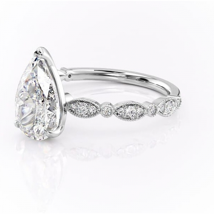 Inel de logodnă Elowen din aur Alb 14kt cu moissanite tăietură pară – Pietre laterale rafinată pentru profil înalt | Personalizează și configurează gratuit online [7]