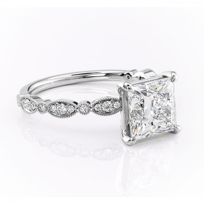Inel de logodnă Elowen din aur Alb 14kt cu moissanite tăietură princess – Pietre laterale rafinată pentru profil înalt | Personalizează și configurează gratuit online [1]
