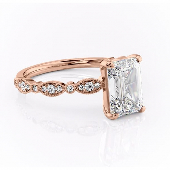 Inel de logodnă Elowen din aur Rose 14kt cu moissanite tăietură smarald – Pietre laterale rafinată pentru profil înalt | Personalizează și configurează gratuit online [1]