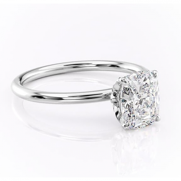 Inel de logodnă Emerald din aur Alb 14kt cu moissanite tăietură pernă – Solitar rafinată pentru profil înalt | Personalizează și configurează gratuit online [1]