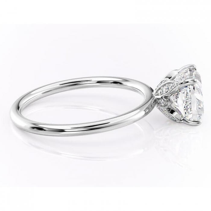 Inel de logodnă Emerald din aur Alb 14kt cu moissanite tăietură pernă – Solitar rafinată pentru profil înalt | Personalizează și configurează gratuit online [2]