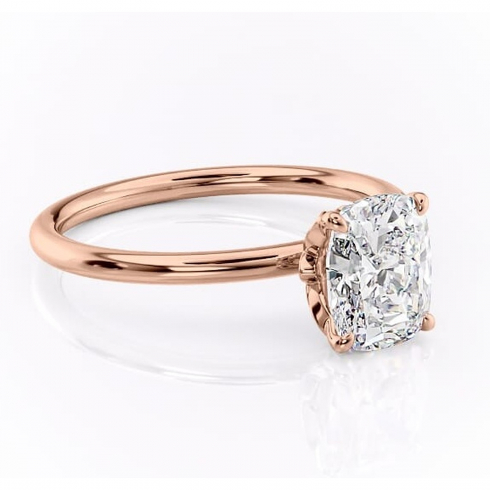 Inel de logodnă Emerald din aur Rose 14kt cu moissanite tăietură pernă – Solitar rafinată pentru profil înalt | Personalizează și configurează gratuit online [1]