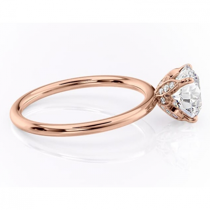 Inel de logodnă Emerald din aur Rose 14kt cu moissanite tăietură rotundă – Solitar rafinată pentru profil înalt | Personalizează și configurează gratuit online [2]