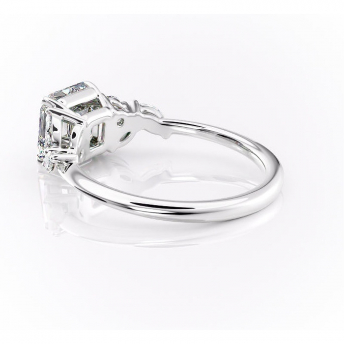 Inel de logodnă Emmeline din aur Alb 14kt cu moissanite tăietură asscher – Pietre laterale rafinată pentru profil mediu | Personalizează și configurează gratuit online [5]