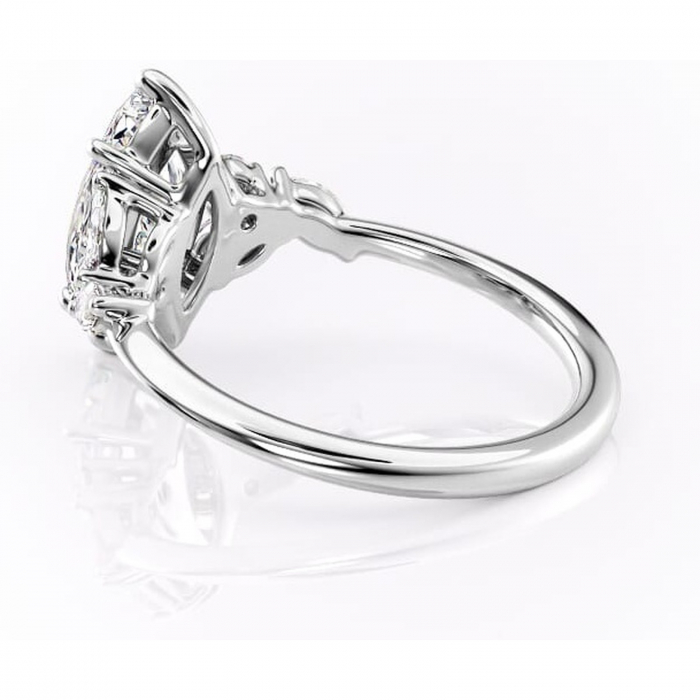 Inel de logodnă Emmeline din aur Alb 14kt cu moissanite tăietură marquise – Pietre laterale rafinată pentru profil mediu | Personalizează și configurează gratuit online [5]