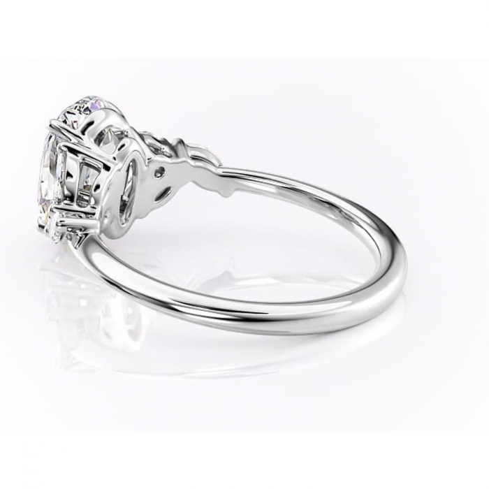 Inel de logodnă Emmeline din aur Alb 18kt cu moissanite tăietură ovală – Pietre laterale rafinată pentru profil mediu | Personalizează și configurează gratuit online [5]