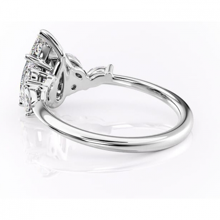 Inel de logodnă Emmeline din aur Alb 14kt cu moissanite tăietură pară – Pietre laterale rafinată pentru profil mediu | Personalizează și configurează gratuit online [5]