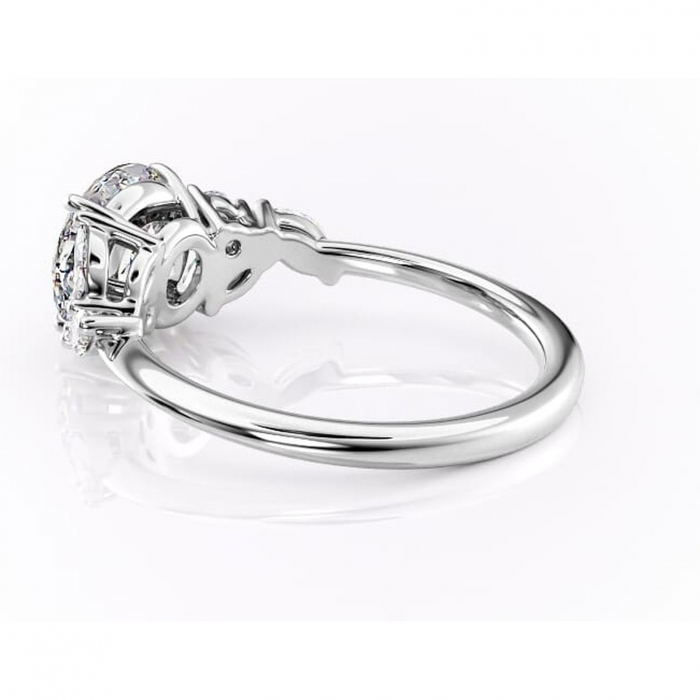 Inel de logodnă Emmeline din aur Alb 14kt cu moissanite tăietură rotundă – Pietre laterale rafinată pentru profil mediu | Personalizează și configurează gratuit online [5]