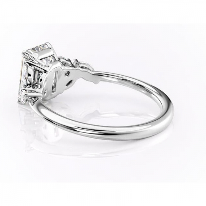 Inel de logodnă Emmeline din aur Alb 14kt cu moissanite tăietură smarald – Pietre laterale rafinată pentru profil mediu | Personalizează și configurează gratuit online [5]