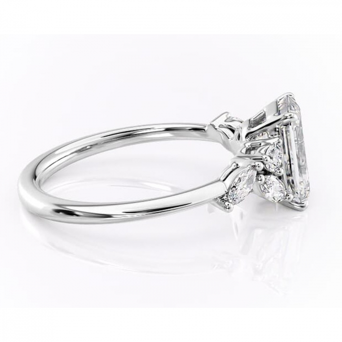 Inel de logodnă Emmeline din aur Alb 14kt cu moissanite tăietură smarald – Pietre laterale rafinată pentru profil mediu | Personalizează și configurează gratuit online [2]