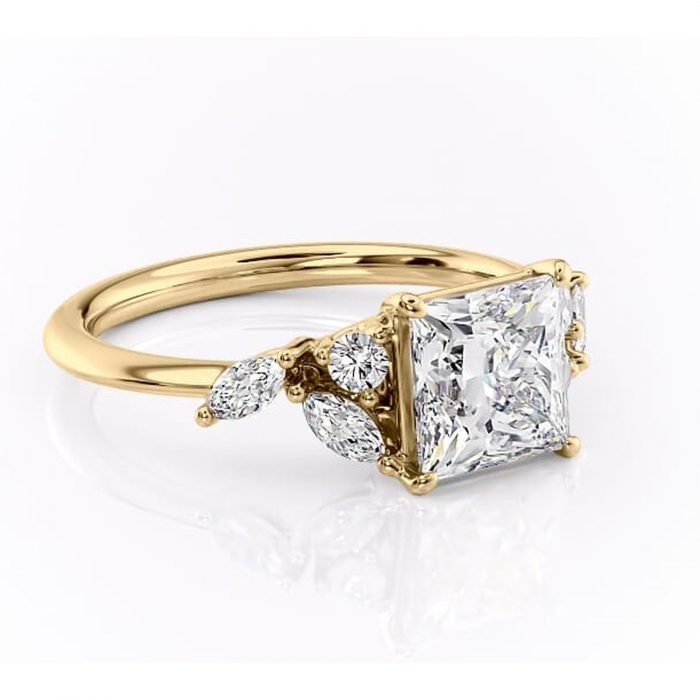 Inel de logodnă Emmeline din aur Galben 14kt cu moissanite tăietură princess – Pietre laterale rafinată pentru profil mediu | Personalizează și configurează gratuit online [1]
