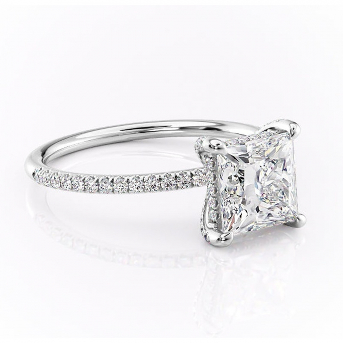 Inel de logodnă Estelle din aur Alb 14kt cu moissanite tăietură princess – Montură pavé rafinată pentru profil înalt | Personalizează și configurează gratuit online [1]