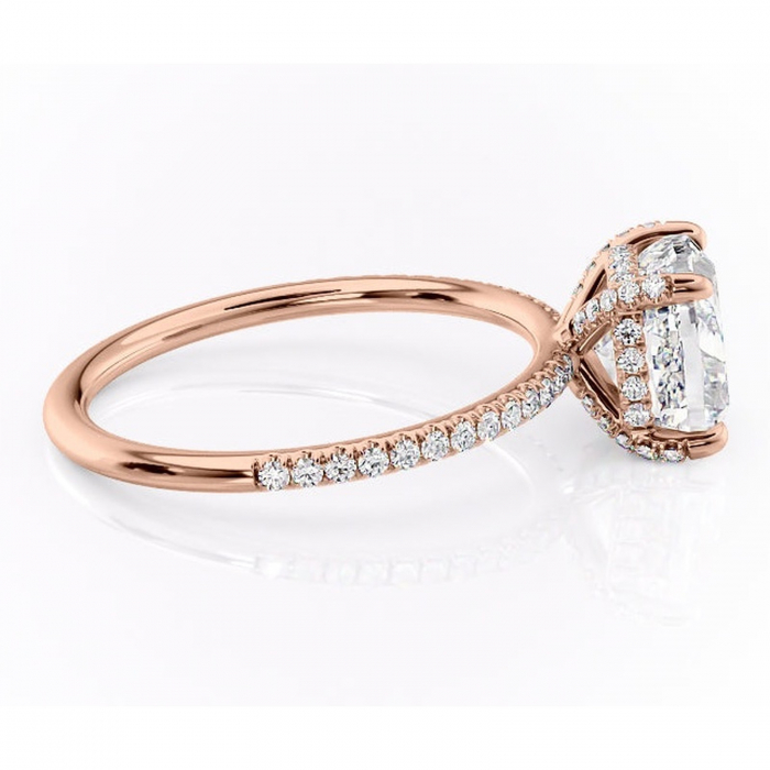 Inel de logodnă Estelle din aur Rose 18kt cu moissanite tăietură pernă – Montură pavé rafinată pentru profil înalt | Personalizează și configurează gratuit online [2]