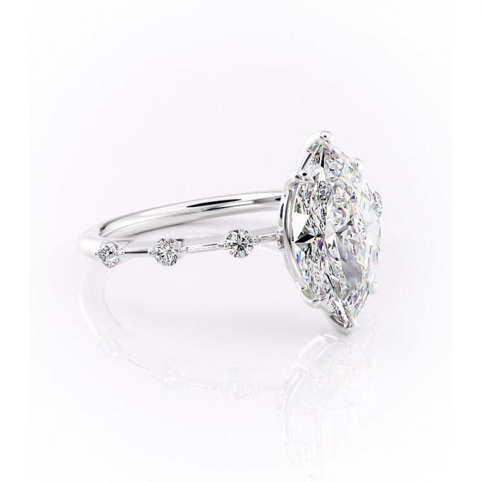 Inel de logodnă Evelina din aur Alb 14kt cu moissanite tăietură marquise – Solitar rafinată pentru profil mediu | Personalizează și configurează gratuit online [1]