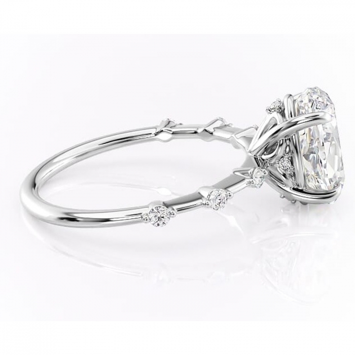 Inel de logodnă Evelina din aur Alb 14kt cu moissanite tăietură ovală – Solitar rafinată pentru profil mediu | Personalizează și configurează gratuit online [2]