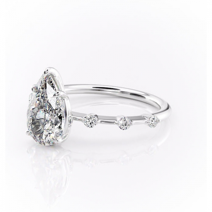 Inel de logodnă Evelina din aur Alb 14kt cu moissanite tăietură pară – Solitar rafinată pentru profil mediu | Personalizează și configurează gratuit online [7]