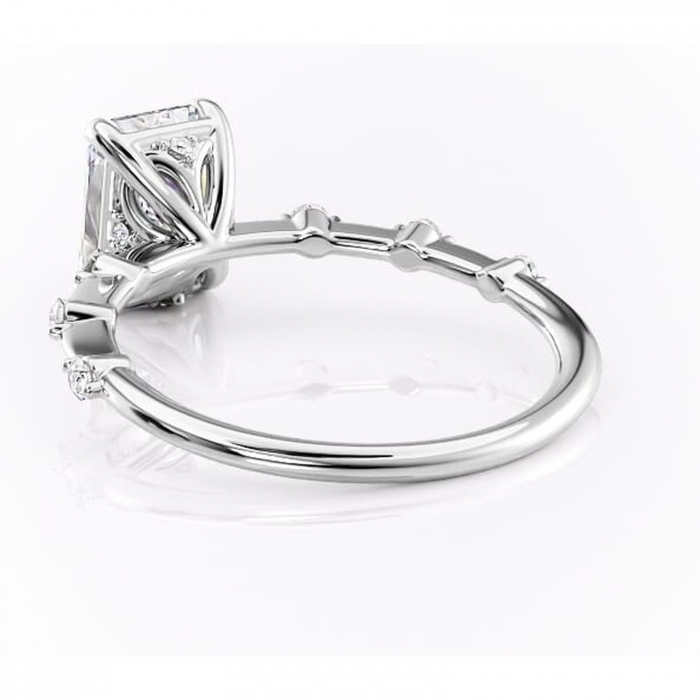 Inel de logodnă Evelina din aur Alb 14kt cu moissanite tăietură radiantă – Solitar rafinată pentru profil mediu | Personalizează și configurează gratuit online [4]