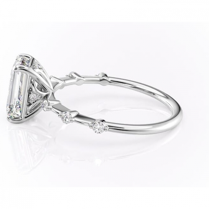 Inel de logodnă Evelina din aur Alb 14kt cu moissanite tăietură smarald – Solitar rafinată pentru profil mediu | Personalizează și configurează gratuit online [6]