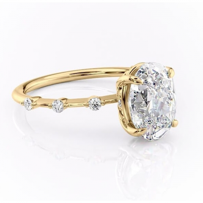 Inel de logodnă Evelina din aur Galben 14kt cu moissanite tăietură ovală – Solitar rafinată pentru profil mediu | Personalizează și configurează gratuit online [1]