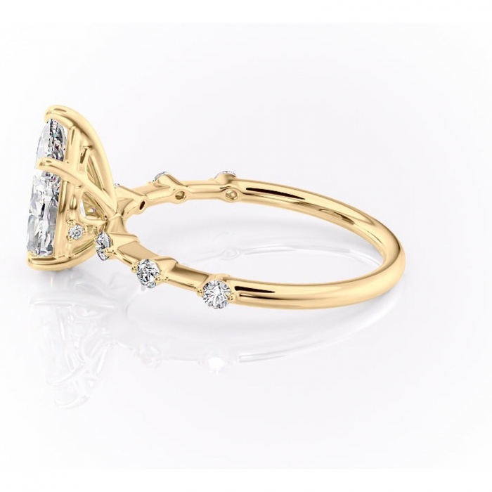 Inel de logodnă Evelina din aur Galben 18kt cu moissanite tăietură pară – Solitar rafinată pentru profil mediu | Personalizează și configurează gratuit online [6]