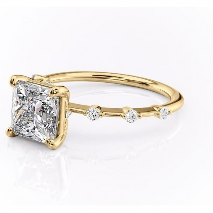 Inel de logodnă Evelina din aur Galben 18kt cu moissanite tăietură princess – Solitar rafinată pentru profil mediu | Personalizează și configurează gratuit online [7]