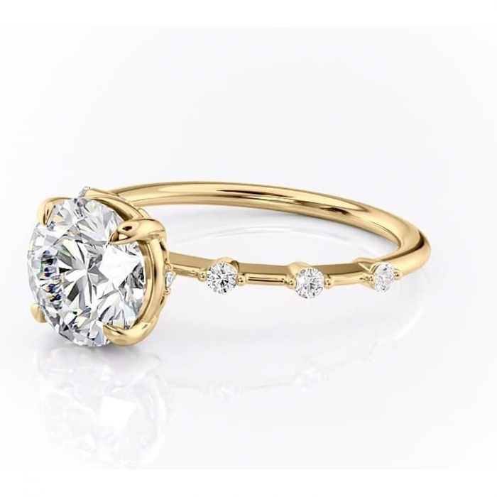 Inel de logodnă Evelina din aur Galben 14kt cu moissanite tăietură rotundă – Solitar rafinată pentru profil mediu | Personalizează și configurează gratuit online [7]