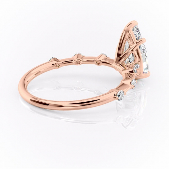 Inel de logodnă Evelina din aur Rose 14kt cu moissanite tăietură pară – Solitar rafinată pentru profil mediu | Personalizează și configurează gratuit online [3]