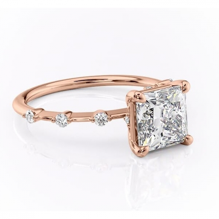 Inel de logodnă Evelina din aur Rose 18kt cu moissanite tăietură princess – Solitar rafinată pentru profil mediu | Personalizează și configurează gratuit online [1]