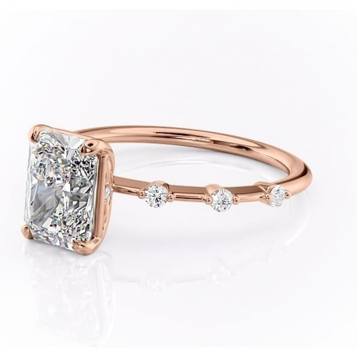 Inel de logodnă Evelina din aur Rose 14kt cu moissanite tăietură radiantă – Solitar rafinată pentru profil mediu | Personalizează și configurează gratuit online [7]