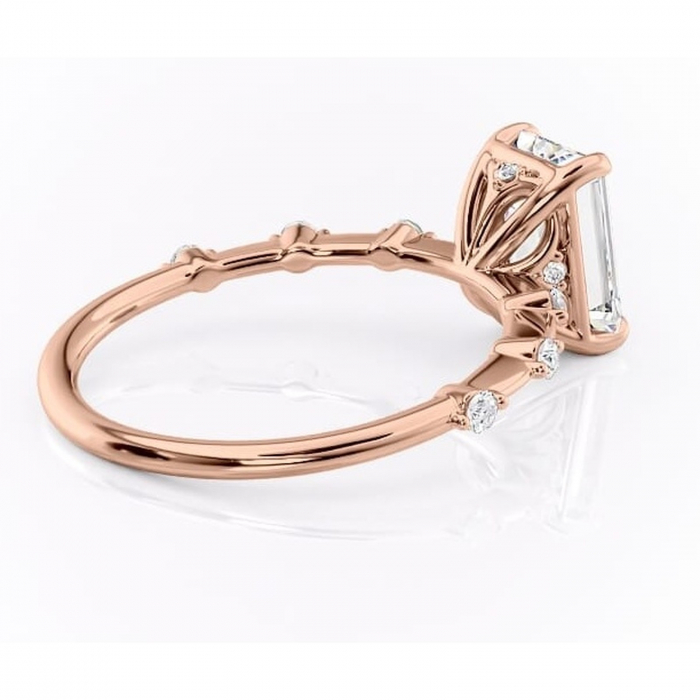 Inel de logodnă Evelina din aur Rose 18kt cu moissanite tăietură smarald – Solitar rafinată pentru profil mediu | Personalizează și configurează gratuit online [3]
