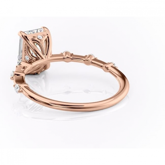 Inel de logodnă Evelina din aur Rose 18kt cu moissanite tăietură smarald – Solitar rafinată pentru profil mediu | Personalizează și configurează gratuit online [4]