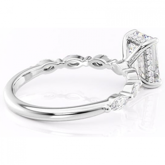 Inel de logodnă Everly din aur Alb 14kt cu moissanite tăietură smarald – Pietre laterale rafinată pentru profil înalt | Personalizează și configurează gratuit online [3]
