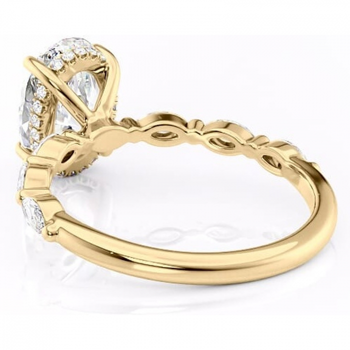 Inel de logodnă Everly din aur Galben 14kt cu moissanite tăietură ovală – Pietre laterale rafinată pentru profil înalt | Personalizează și configurează gratuit online [4]